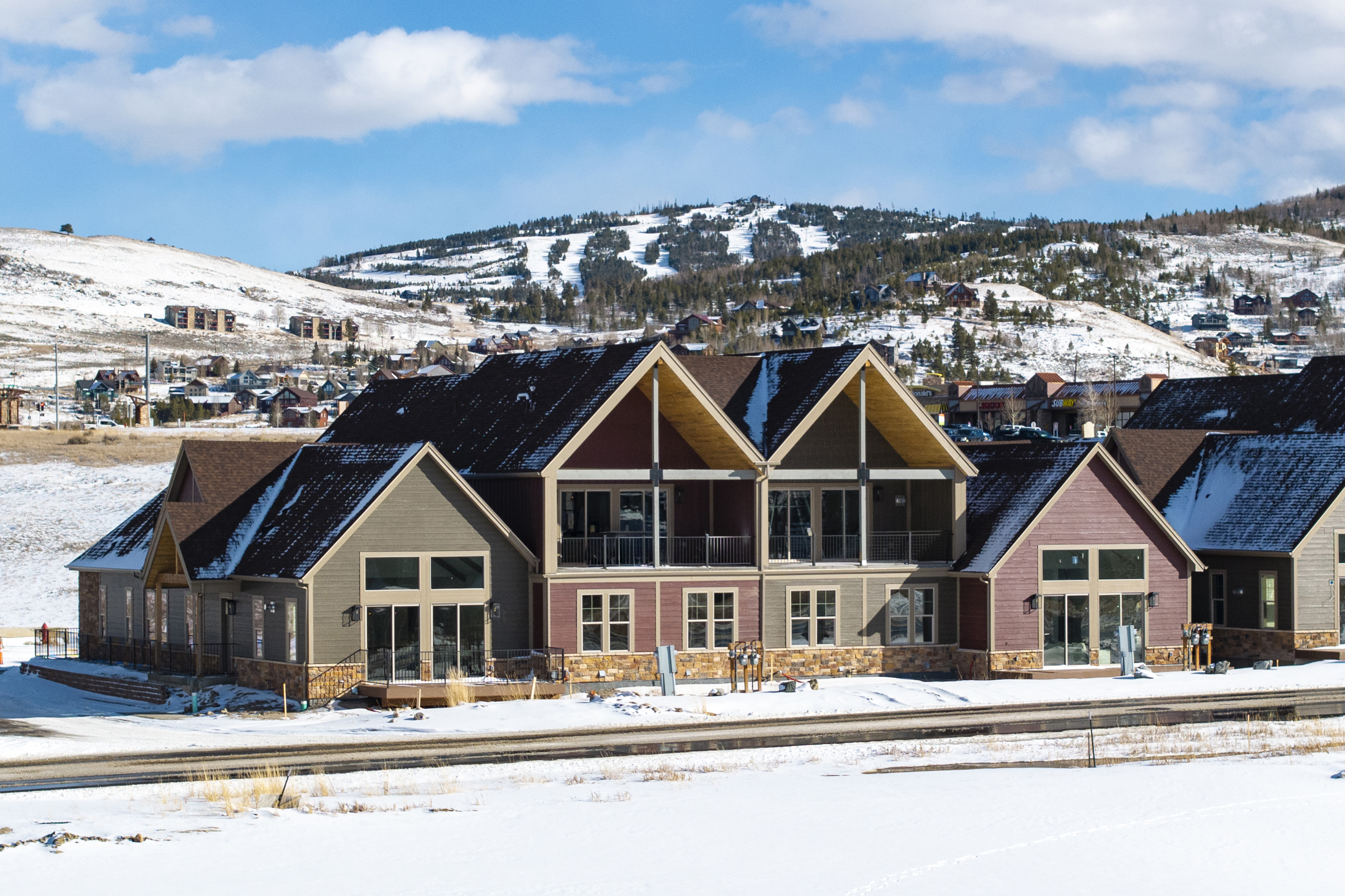 178 Eagle Ridge Dr - Exterior